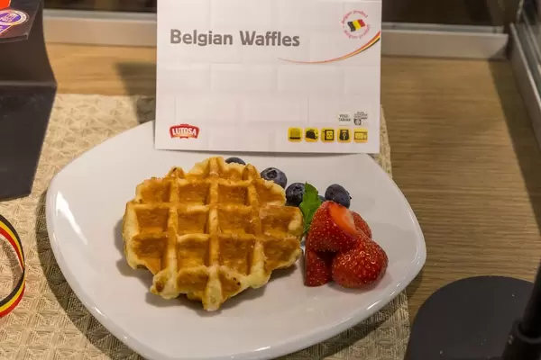 Lutosa - belgische Waffeln mit Beeren als Beilage