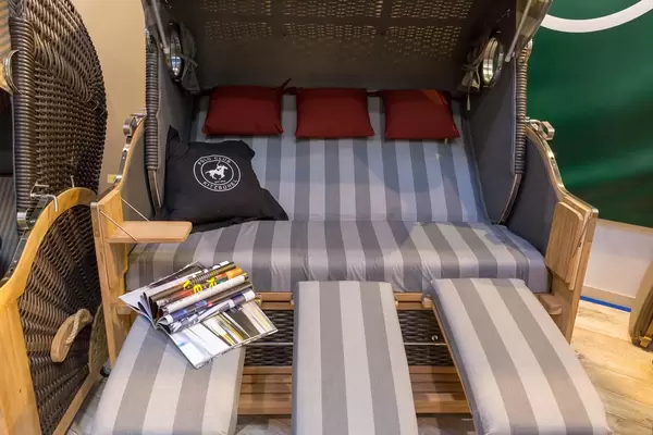 Luxuriöser Strandkorb für drei Personen - Boot Düsseldorf 2018