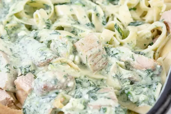 Macaroni with Spinach and Chicken Meat closeup image (Flip 2019)
