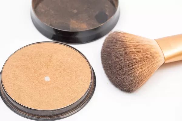 Makeup Brush with skin color Powder