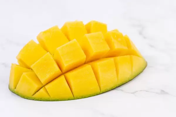 Mango Hedgehog on the kitchen marble table (Flip 2019)