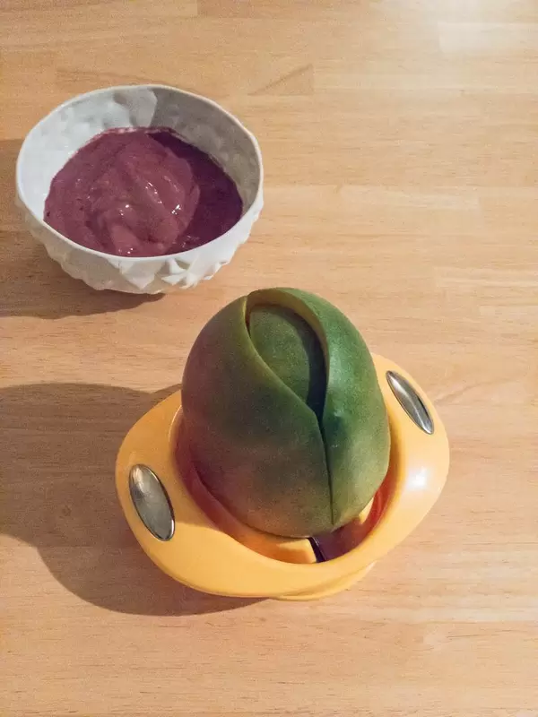 Mangoschäler (Mango Cutter)