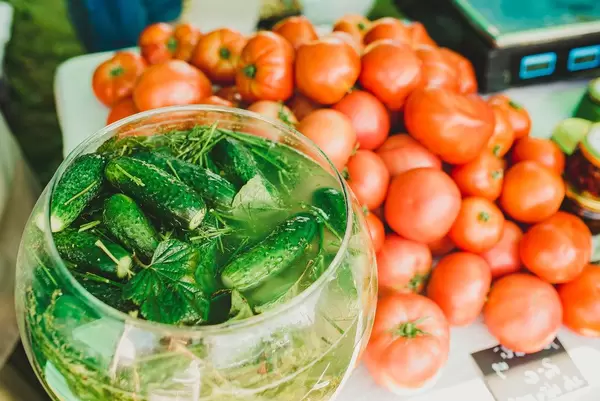 Marinated Cucumbers With Fresh Tomates (Flip 2019)