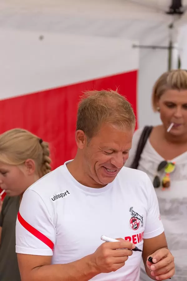 Markus Anfang während der Autogrammstunde