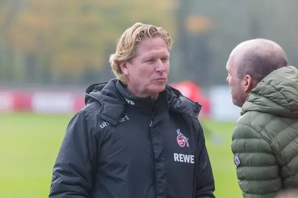 Markus Gisdol ruht in sich beim Training seines neuen Clubs 1.FC Köln