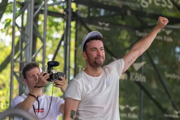 Marteria auf der Bühne bei einem Konzert