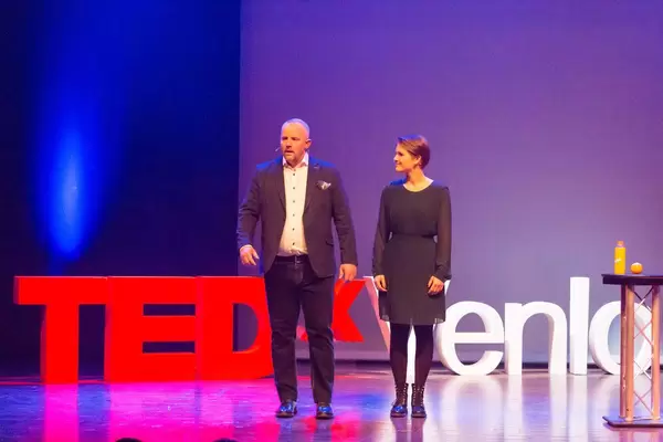 Martine van der Meijden und Gijs Hillmann at TEDxVenlo 2017