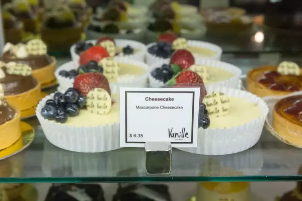 Mascarpone cheesecakes at Chicago French market