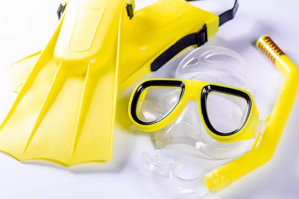 Mask with tube and flippers for baby