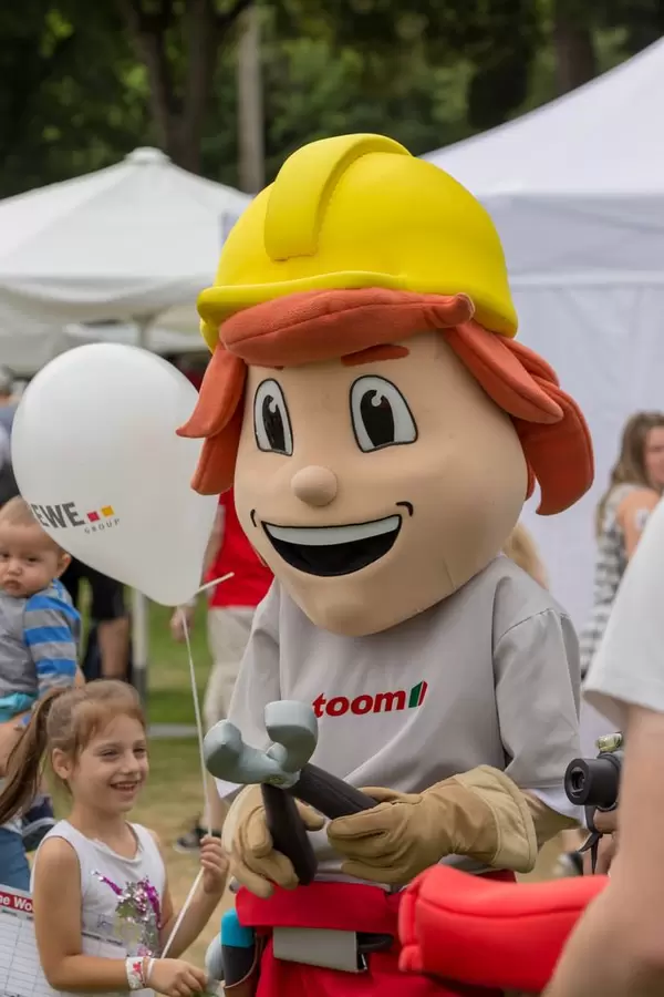 Maskottchen des Toom Baumarkts
