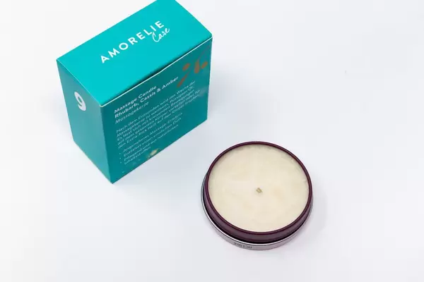 Massagekerze aus dem neunten Türchen des Amorelie Adventskalenders