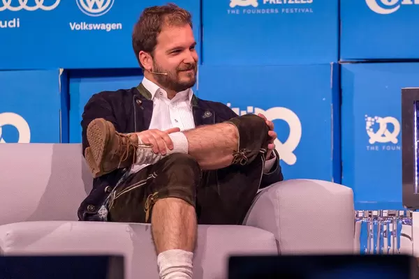 Mathias Meiner Co-Founder von Lilium auf der Bits&Pretzels Bühne