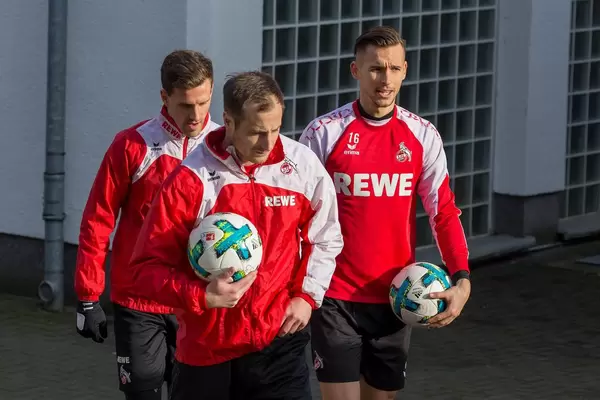 Matthias Lehmann, Simon Zoller und Paweł Olkowski vor dem Training am 30.01.2018