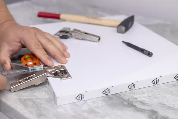 Measuring door Hinges for repairing