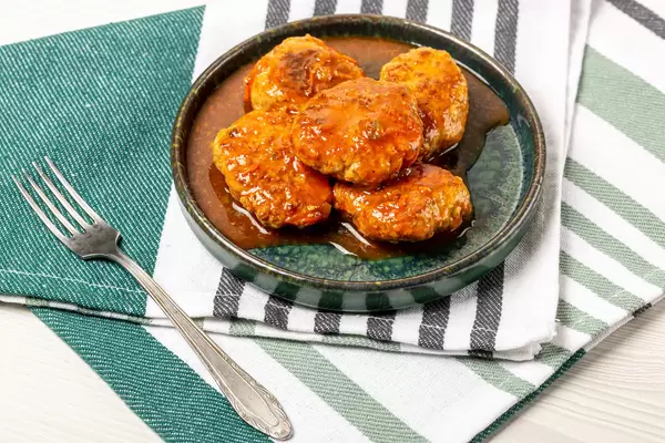 Meat balls with tomato sauce