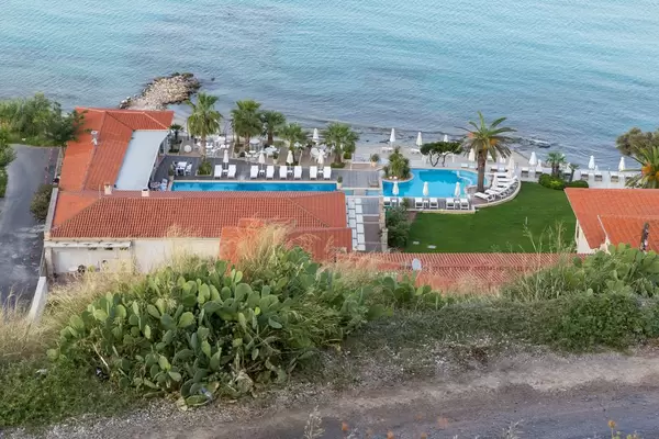 Melior Resorts in Afitos