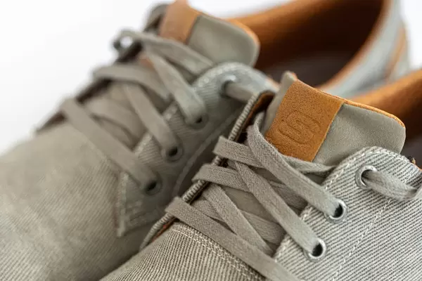 Mens Shoes Skechers cloesup macro image of logo