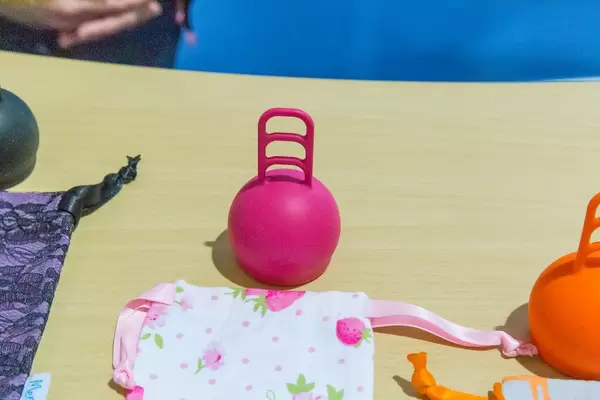 Merula - die one size Menstruationstasse Vegan aus zertifiziertem medizinischen Silikon in verschiedenen Farben