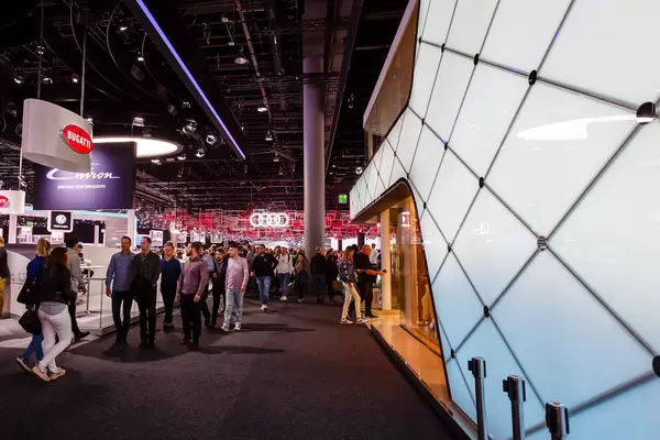 Messehalle bei der IAA 2017 in Frankfurt am Main