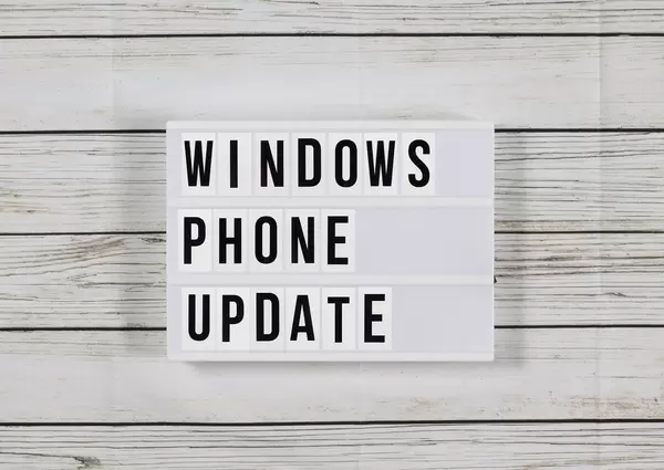 Microsoft kills Mail and Calendar app on Windows Mobile phones: Update – fix coming