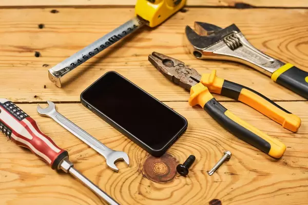 Minimal working tools set of a worker