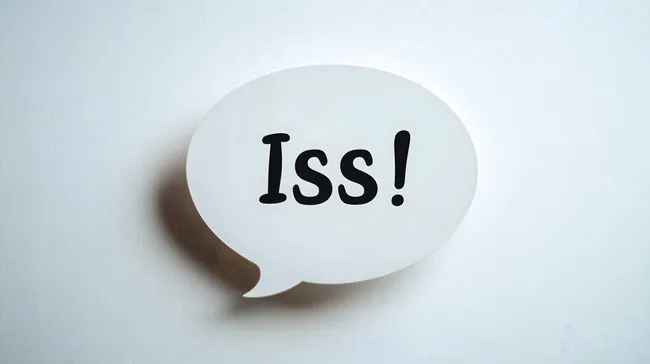 Minimalistisches Schild mit Aufschrift 'Iss!'