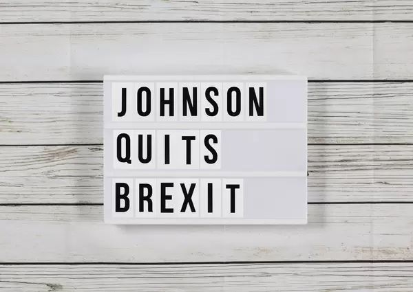 Minister Jo Johnson quits over Brexit and calls for new vote