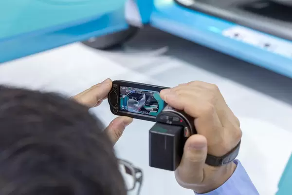 Mit kleiner Kamera ein Video für Automagazine filmen