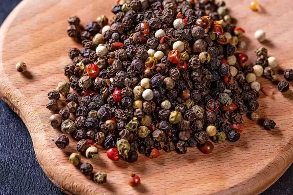 Mixture of different peppers