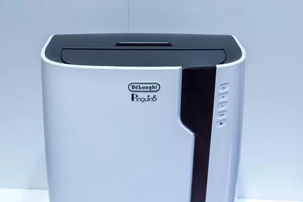 Mobiles Klimagerät PAC EX100 Silent Pinguino von DeLonghi