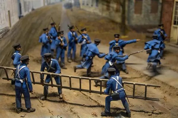 Model of Civil War Soldiers in Harper's Ferry  Flip 2019