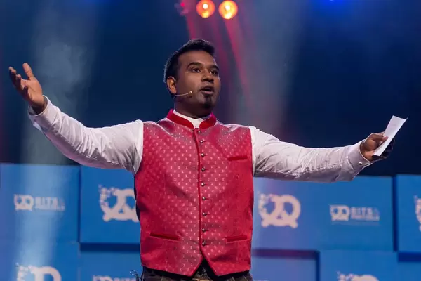 Moderator of Bits17: Daniel Ramamoorthy