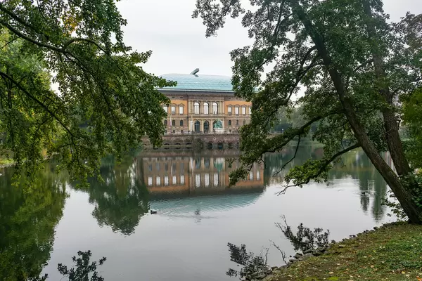 Modern art museum (Kunstsammlung) in classical building in Düsseldorf