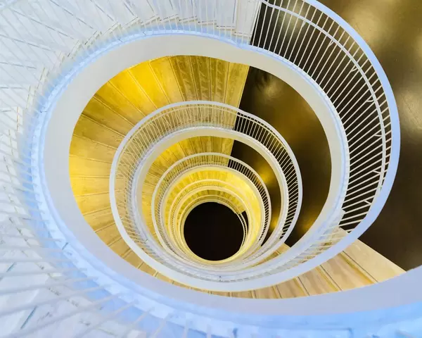 Modern infinity stairwell / Modernes unendliches Treppenhaus