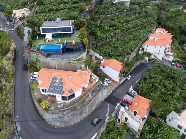 Moderne Villa mit Pool in Ponta do Sol