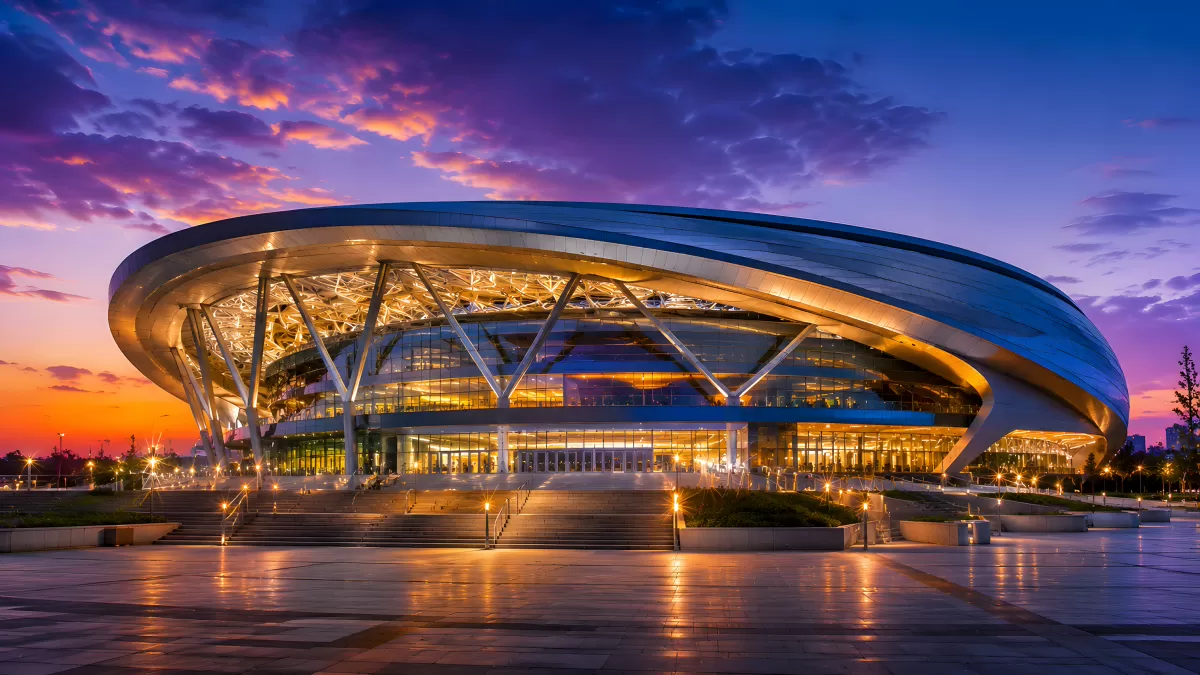 Modernes Stadion bei Abenddämmerung im Sonnenuntergang