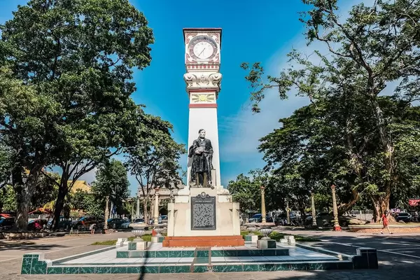 Monument von Jose Rizal in Dumaguete City (Flip 2019)