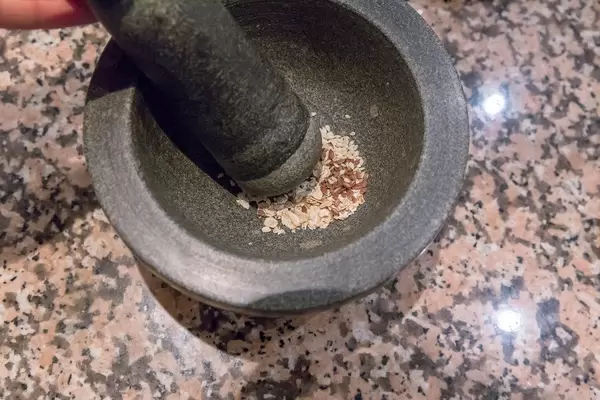 Mörser und Stößel aus Stein