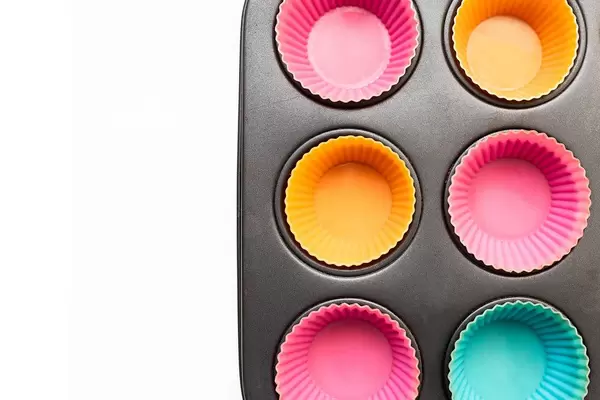 Muffin pan lined with silicone muffin cups  Flip 2019