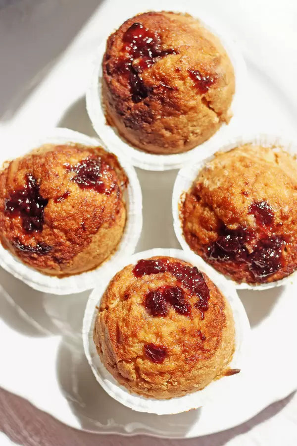 Muffins mit Fruchtfüllung
