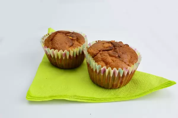 Muffins with raisins