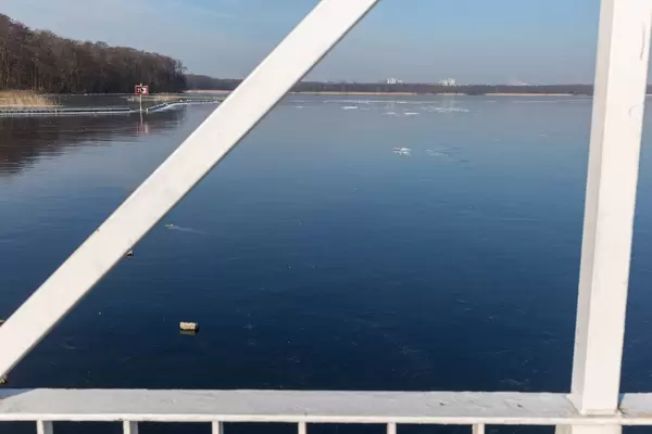 Müggelsee ist zugefroren