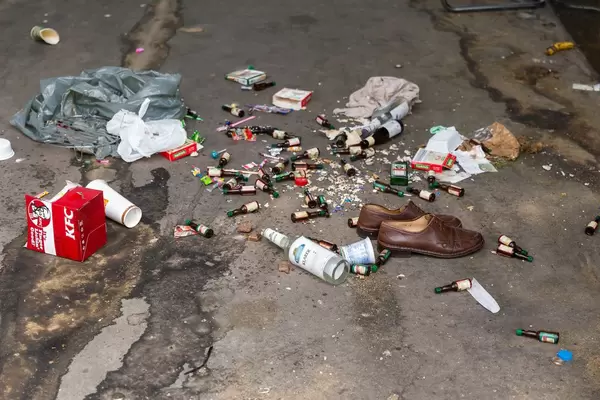 Müll am Rudolfplatz in Köln