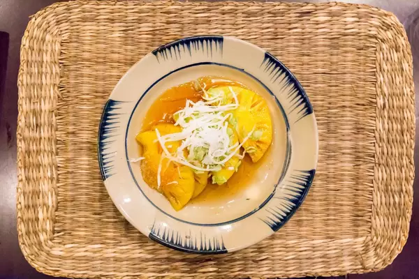 Nachtisch: Kandierte Ananas mit Wildhonig