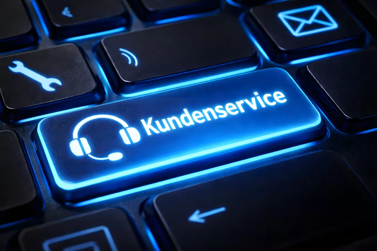 Nahaufnahme der beleuchteten Tastatur mit Kundenservice-Taste kostenlos herunterladen