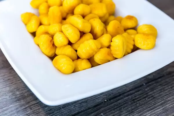 Nahaufnahme von Kürbisgnocchi