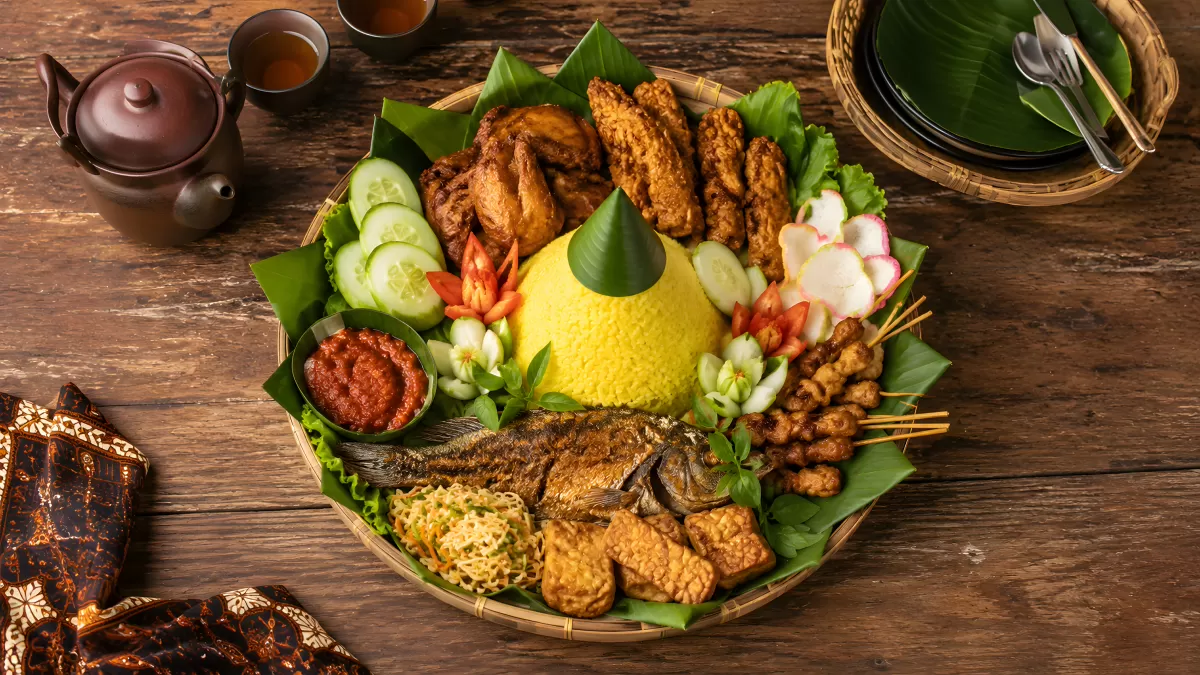 Nasi Tumpeng – traditionelles indonesisches Festgericht
