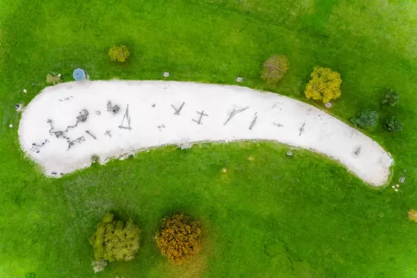 Naturerlebnisse für Kinder und Familien im Herbst: Abenteuerspielplatz im Süden von Köln im Forstbotanischen Garten