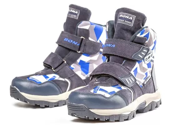 New winter blue boots for boy
