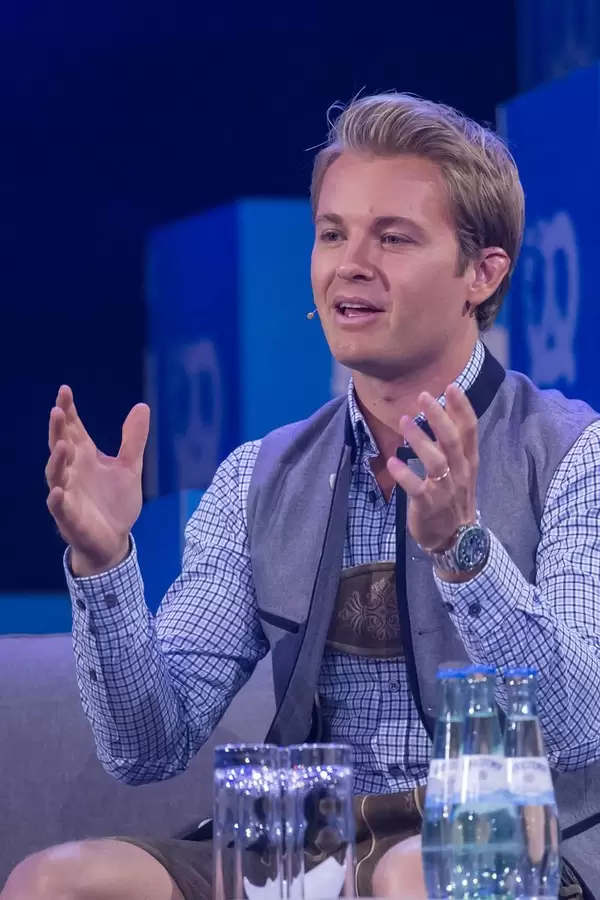 Nico Rosberg beschreibt bei einem Interview